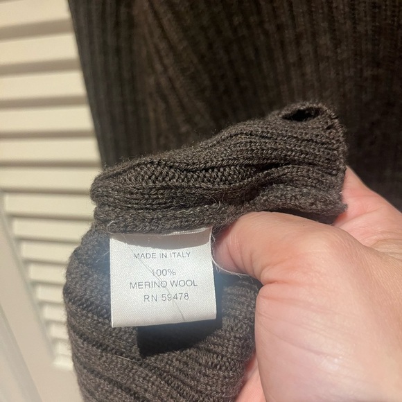 100% Merino wool Men's brown  Sweater - Picture 3 of 5